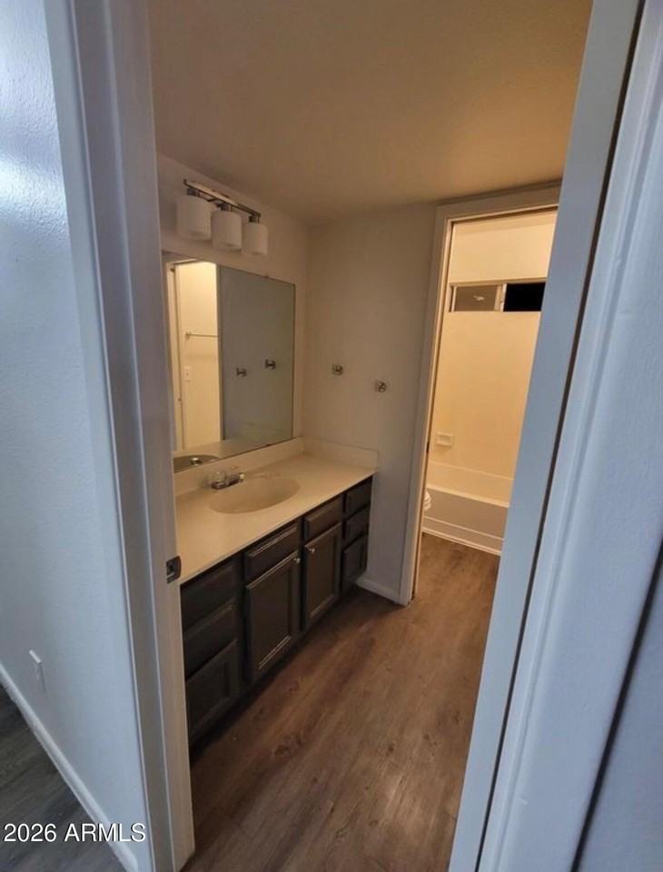 1837 N Spring #202 - Photo 3 of 10