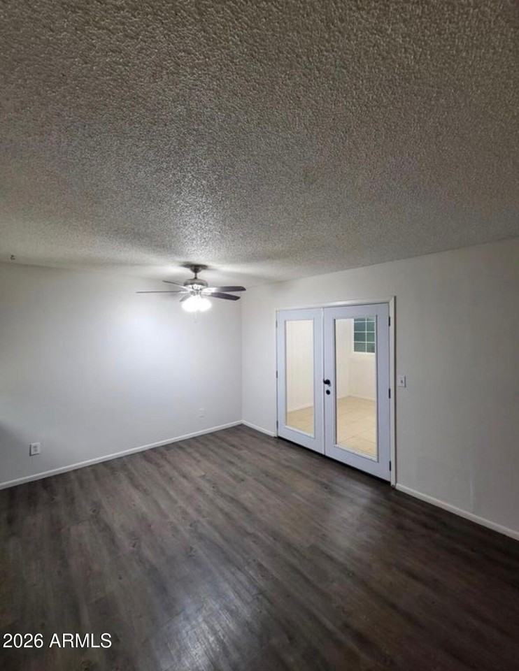 1837 N Spring #202 - Photo 5 of 10