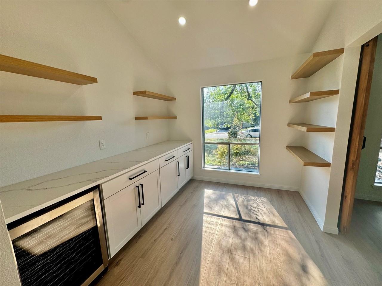9506 Stonebridge Dr - Photo 6 of 30