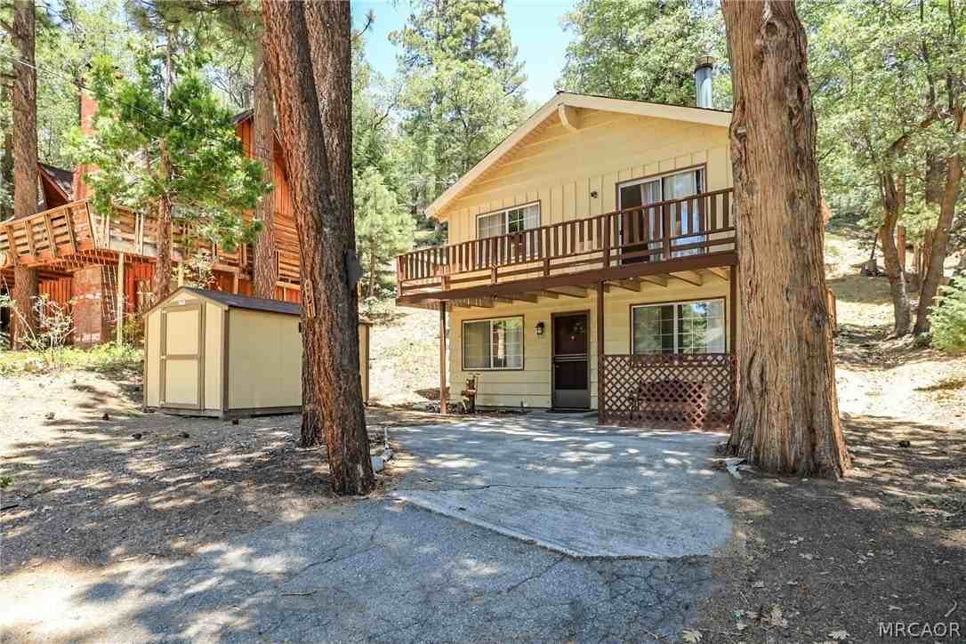 921 Menlo Dr - Photo 3 of 35