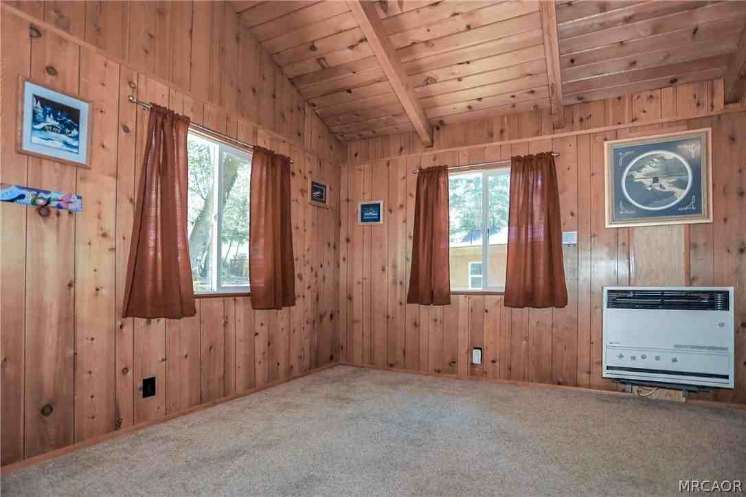 921 Menlo Dr - Photo 7 of 35