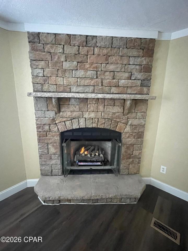 2306 Rachesky Ave - Photo 5 of 22