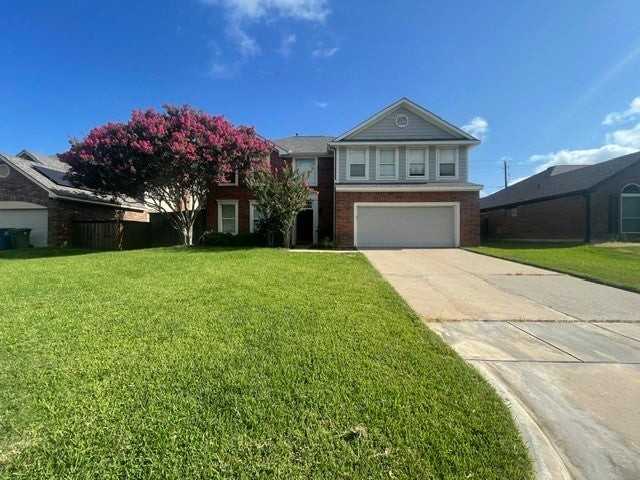 3222 Mapleridge Dr - Photo 2 of 36
