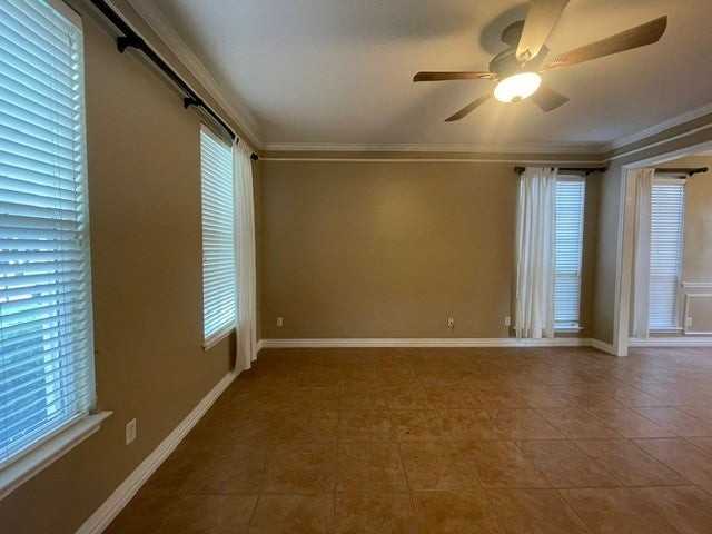 3222 Mapleridge Dr - Photo 4 of 36