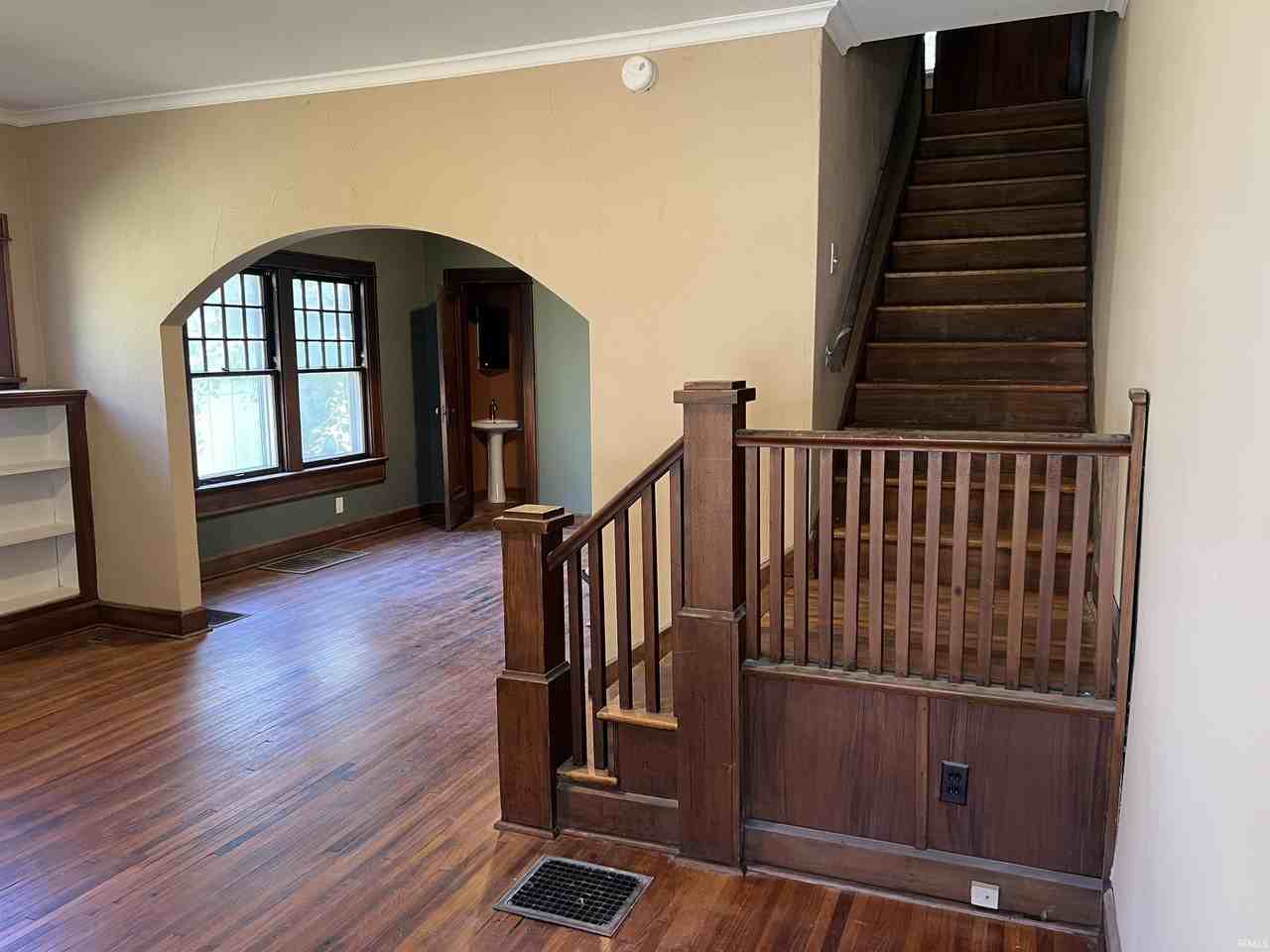 814 N Washington St - Photo 4 of 22