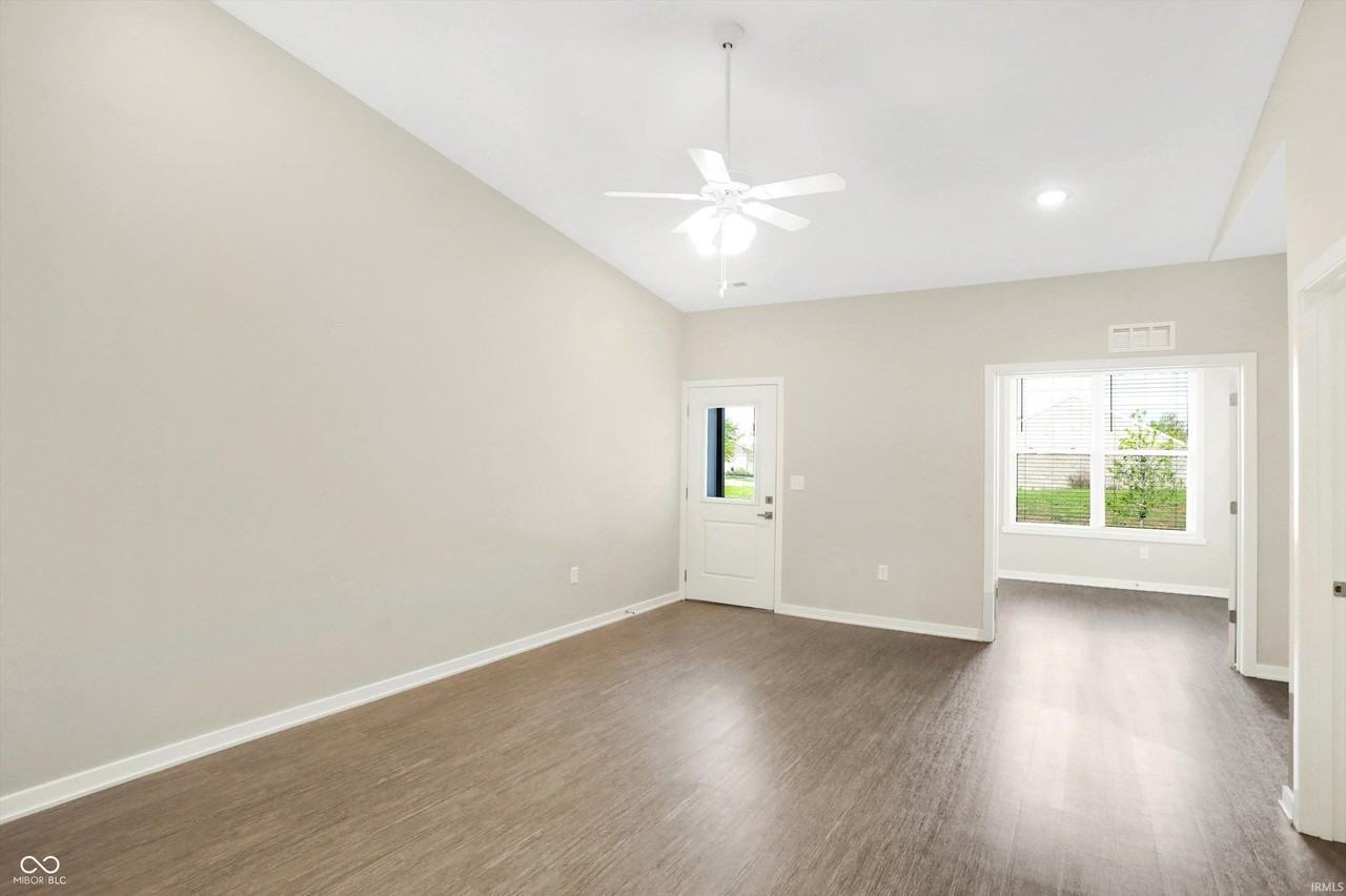 1905 Chambers Dr - Photo 7 of 13