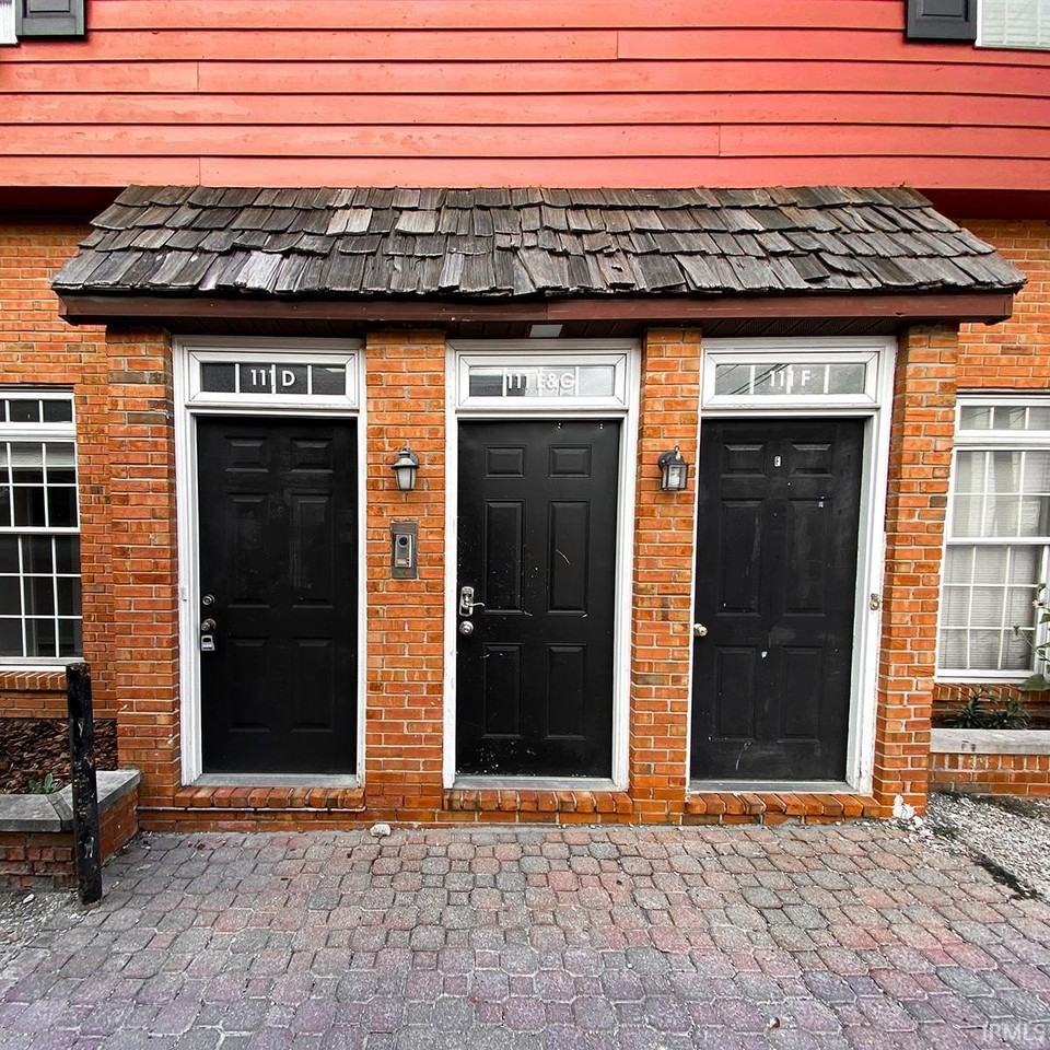111 E 6th St #D - Photo 2 of 25