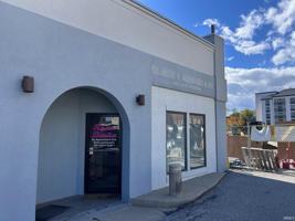 featured image of 328 S Walnut St