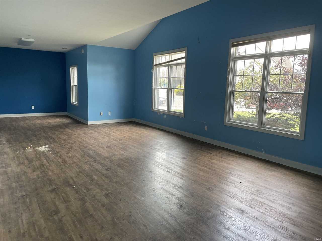 451 S Park Ridge Rd - Photo 4 of 19