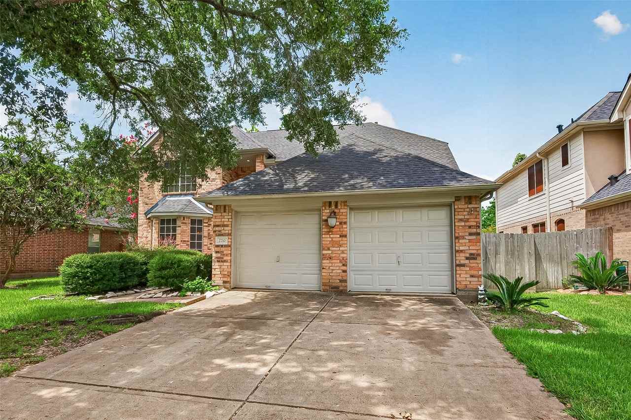 2710 Five Oaks Dr - Photo 3 of 49