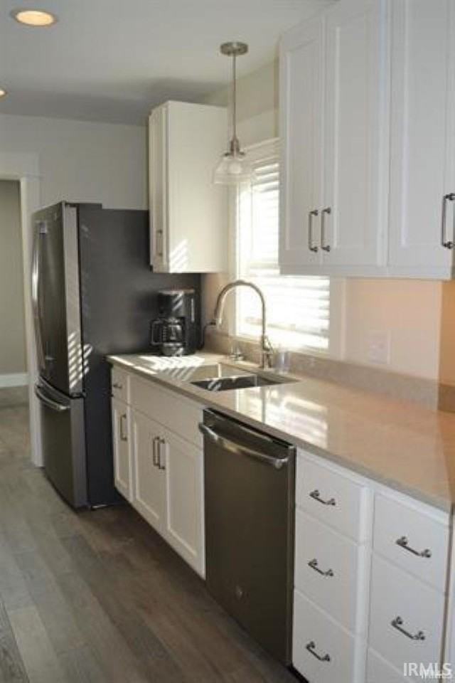 124 N Bryan Ave - Photo 5 of 15