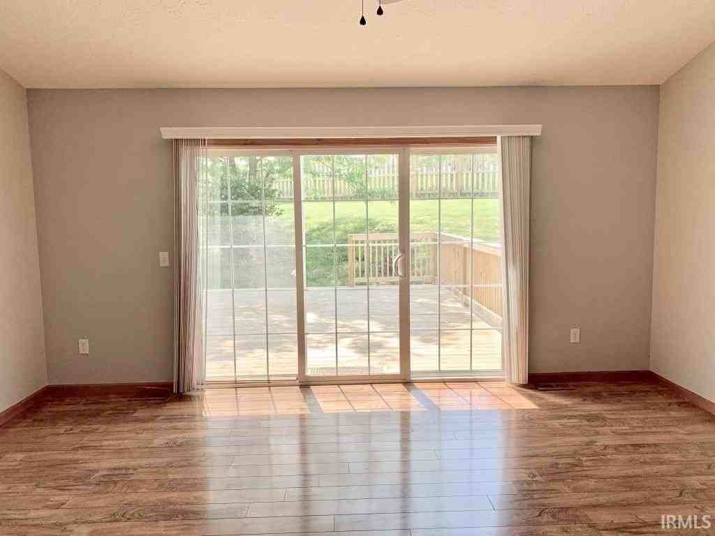 1209 W Aspen Ct - Photo 3 of 34