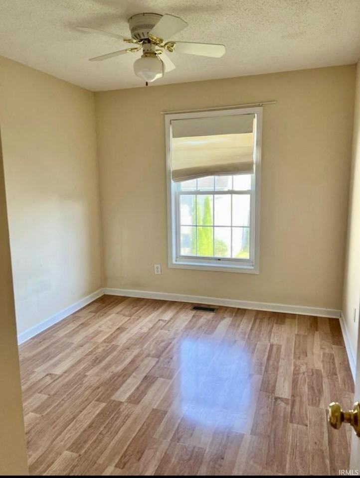 3410 S Oaklawn Cir - Photo 5 of 7