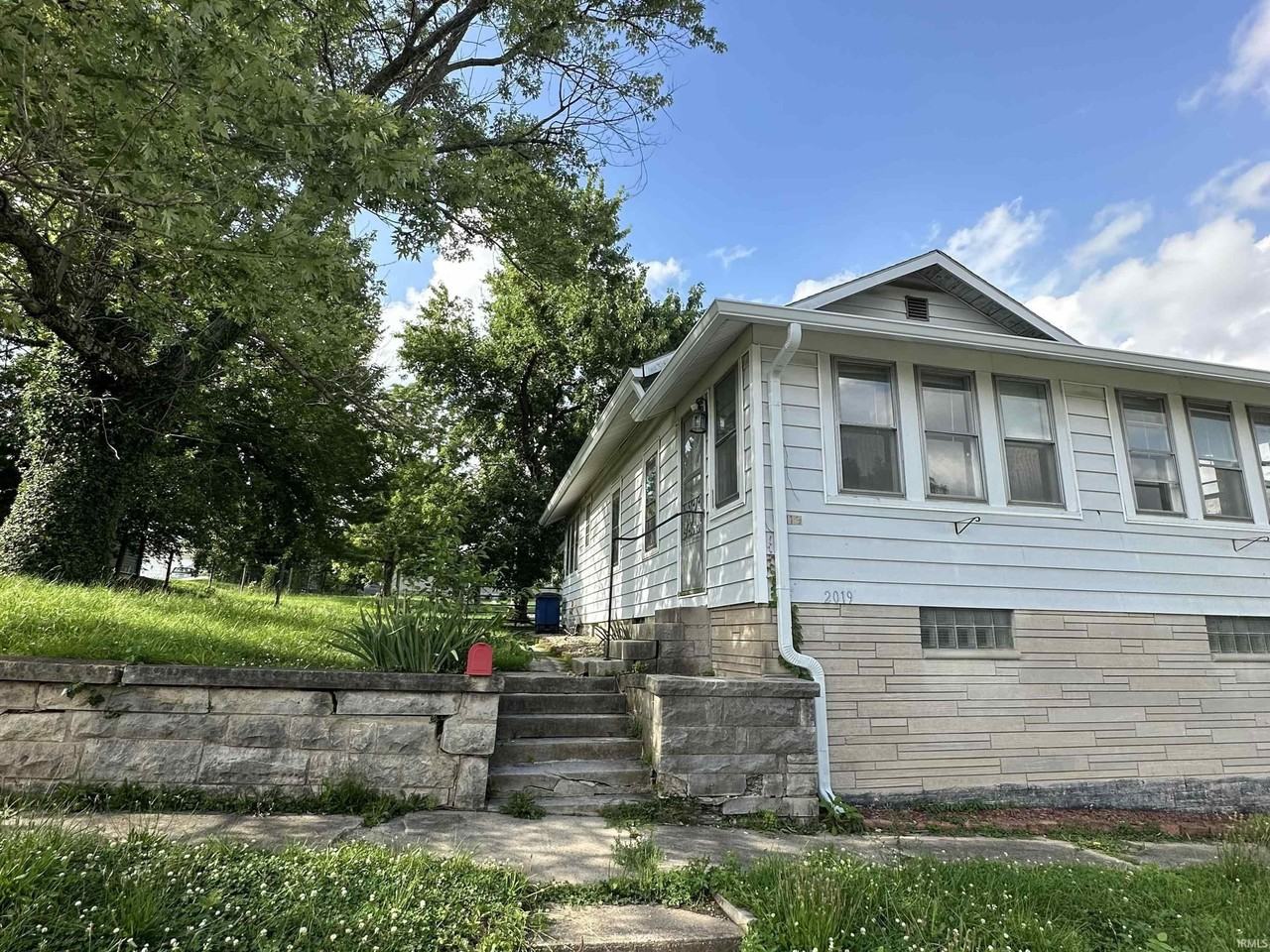 2019 13th St - Photo 2 of 12
