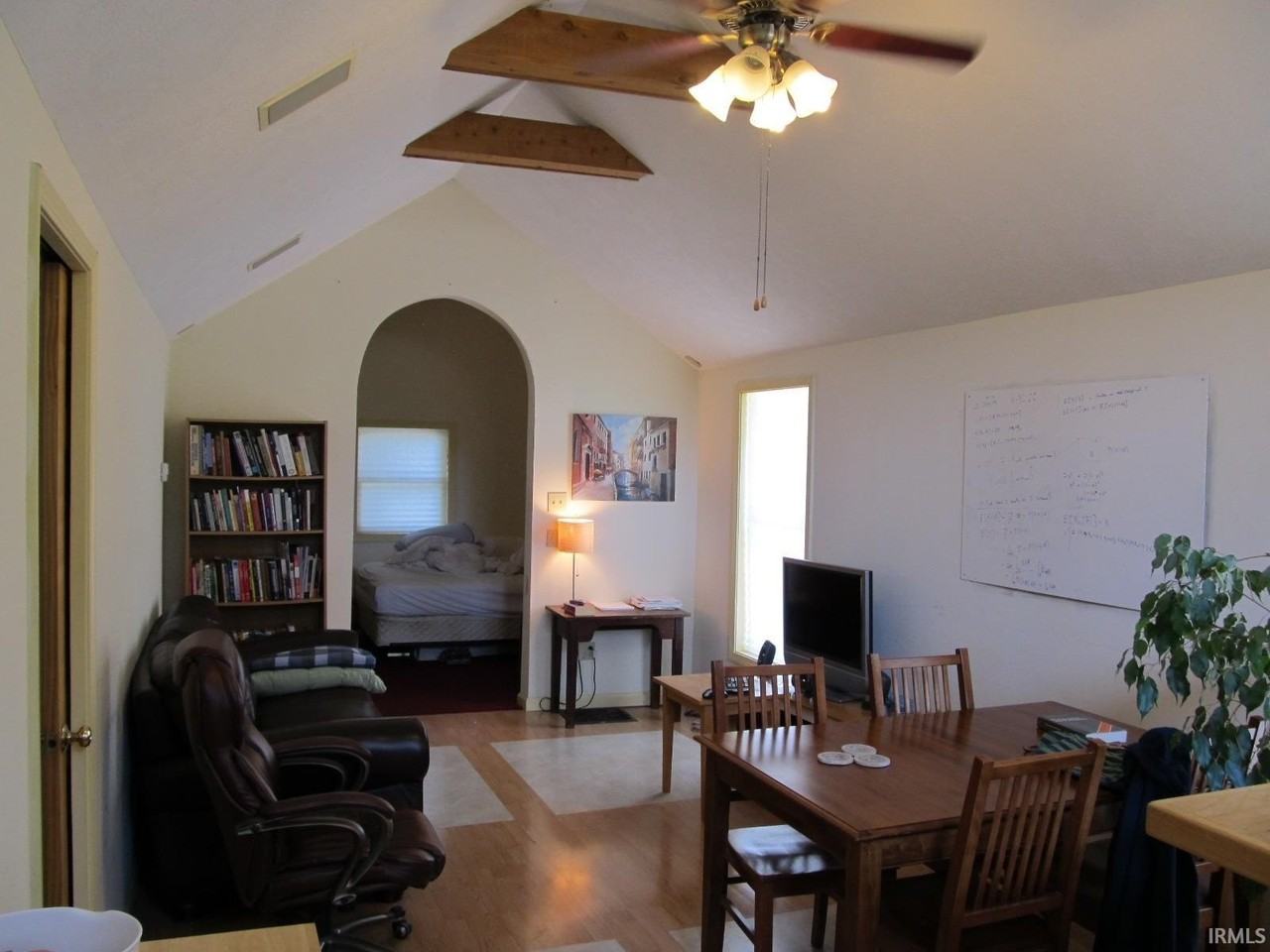 613 W Kirkwood Ave - Photo 2 of 6
