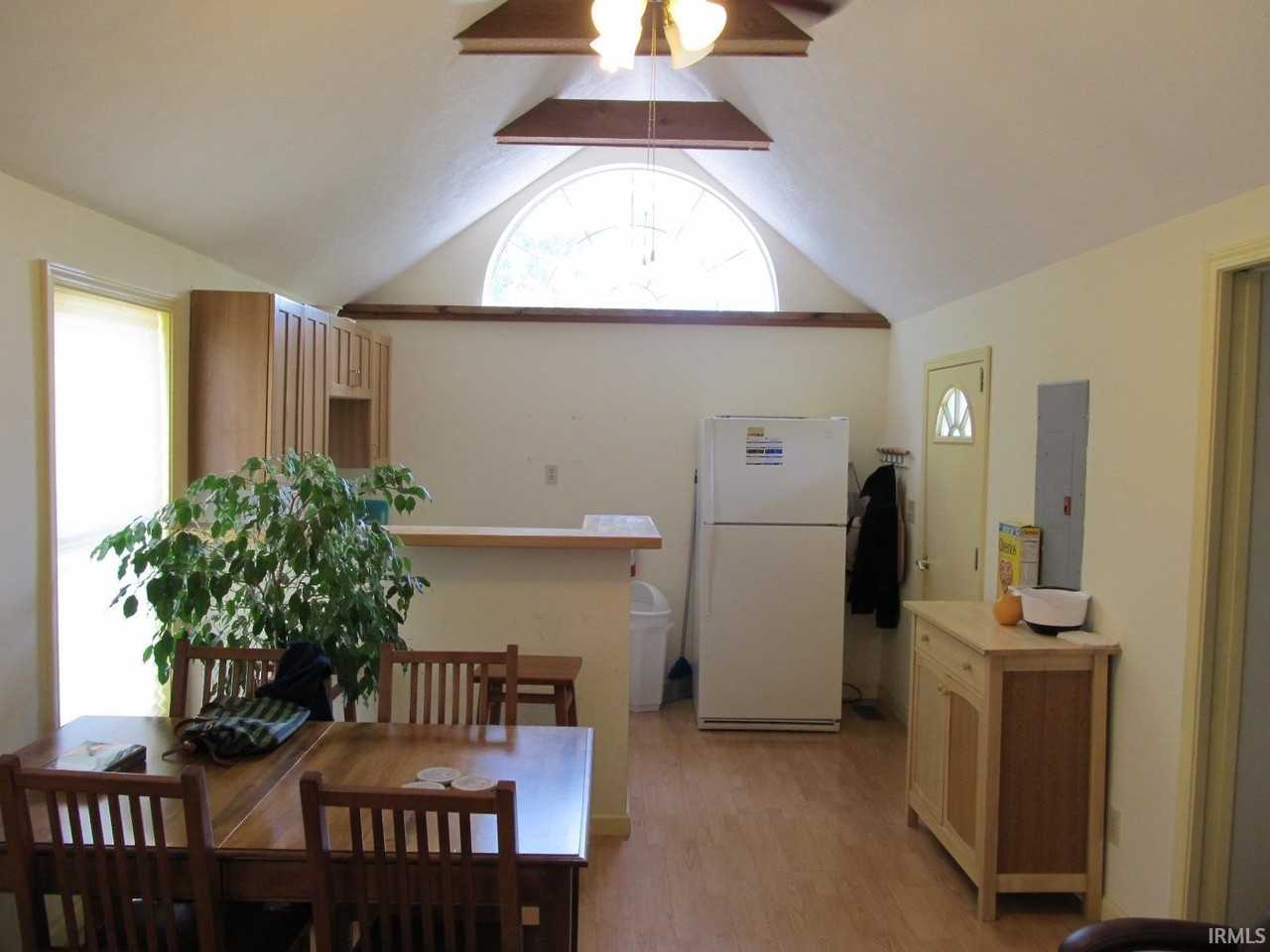 613 W Kirkwood Ave - Photo 4 of 6