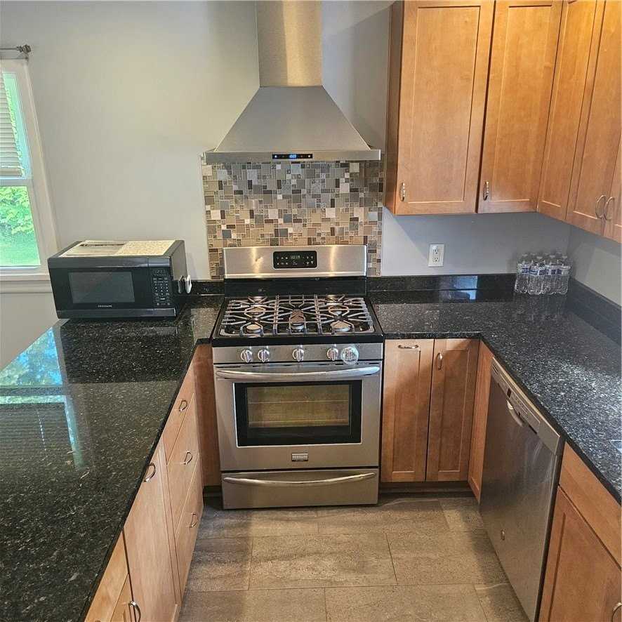 80 David Ave - Photo 4 of 32