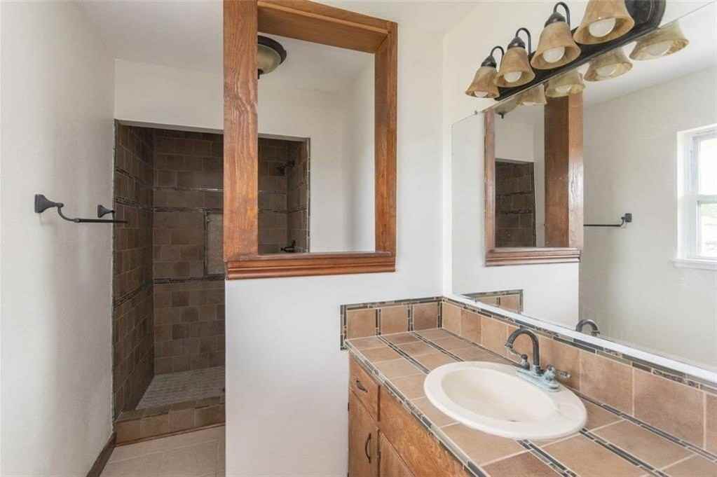 3106 Catcay Dr - Photo 5 of 9