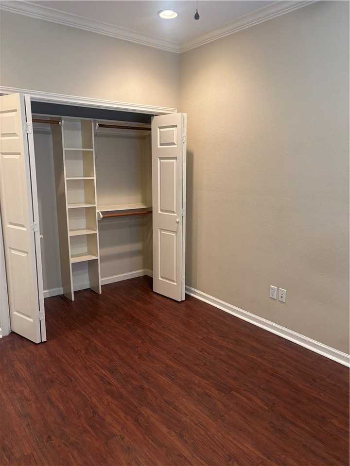 931 Moore Ave - Photo 3 of 23