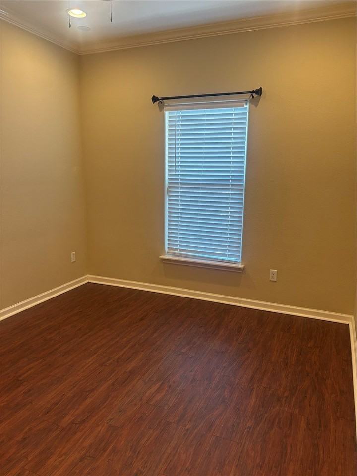 931 Moore Ave - Photo 4 of 23