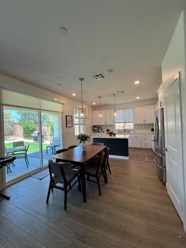 35403 Bains Ave - Photo 2 of 19