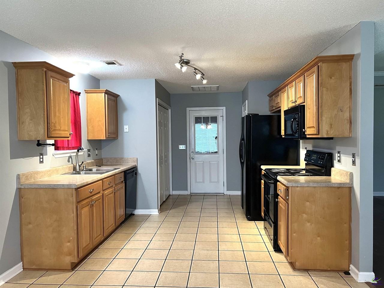 113 Marcelline Ct - Photo 6 of 24