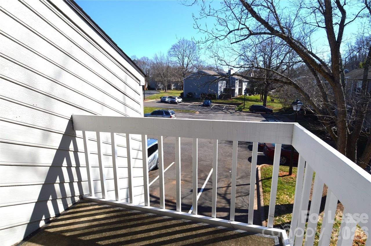 6117 Heathstone Ln Apt C #C - Photo 3 of 22