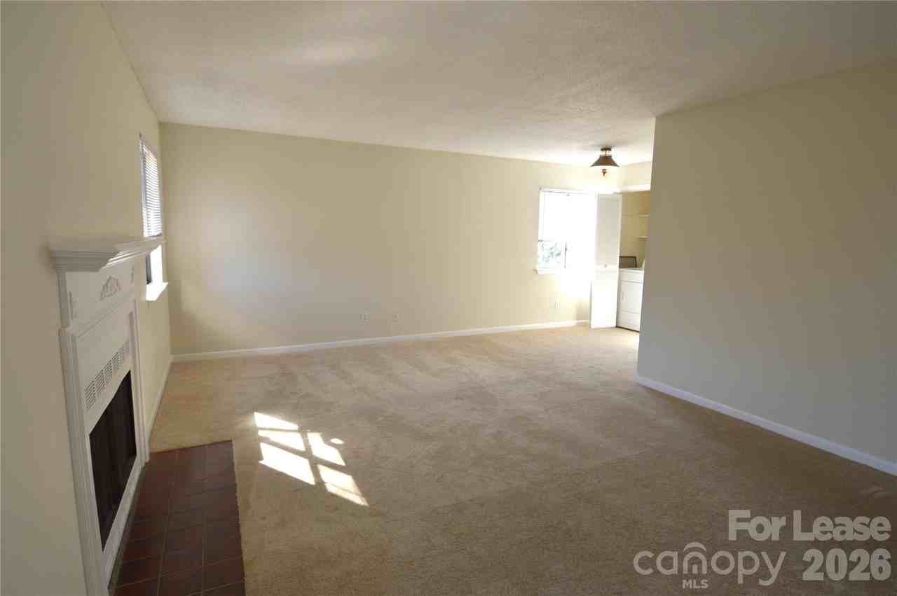 6117 Heathstone Ln Apt C #C - Photo 5 of 22