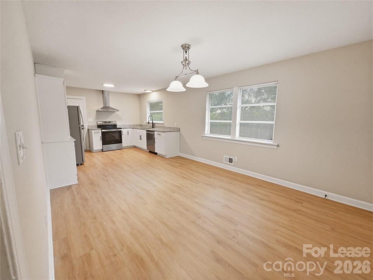 765 8th Avenue Dr Se - Photo 5 of 27