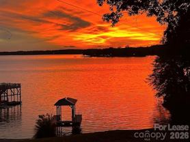 256 Greenbay Rd - Photo 1 of 1