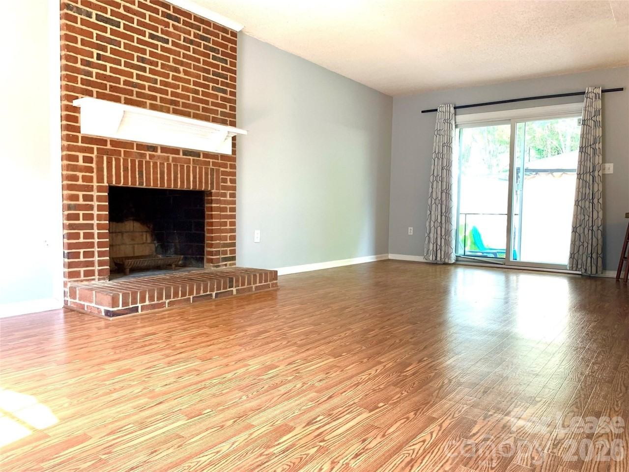 5323 Caradon Dr - Photo 7 of 33