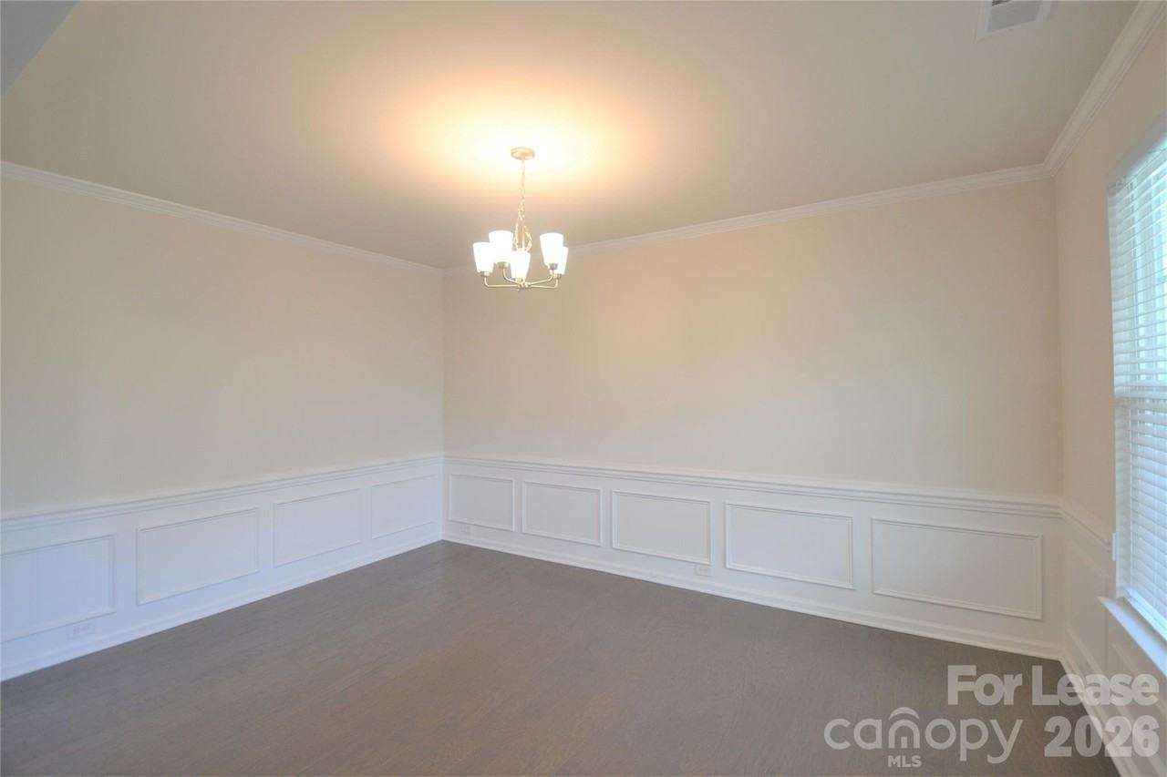 17228 Shearer Rd - Photo 3 of 48
