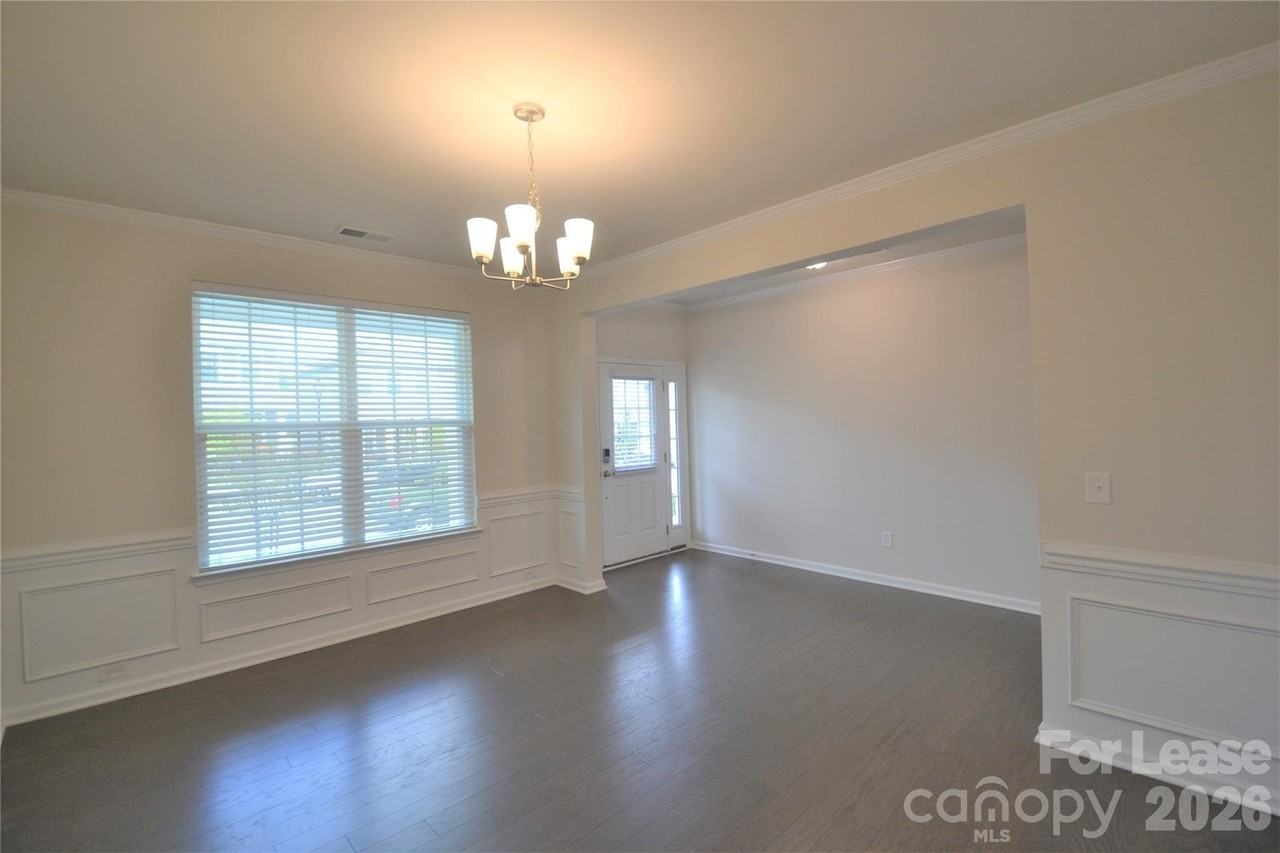 17228 Shearer Rd - Photo 5 of 48