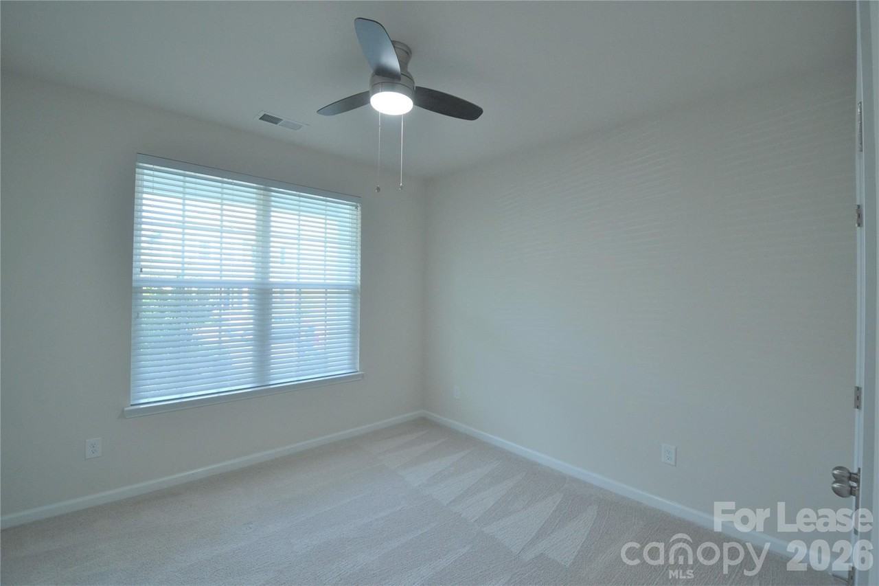 17228 Shearer Rd - Photo 7 of 48