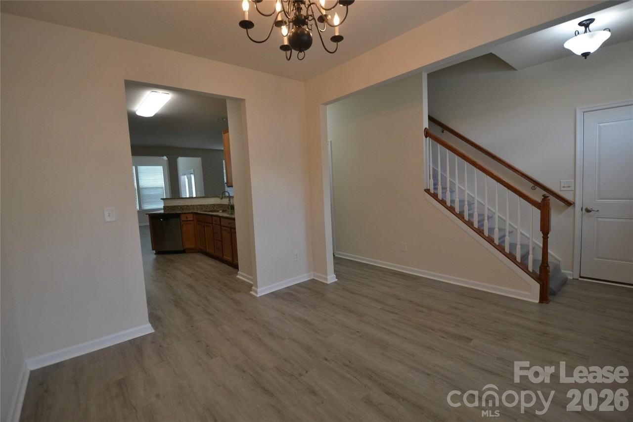 16208 Murphey Trail Ln - Photo 3 of 44
