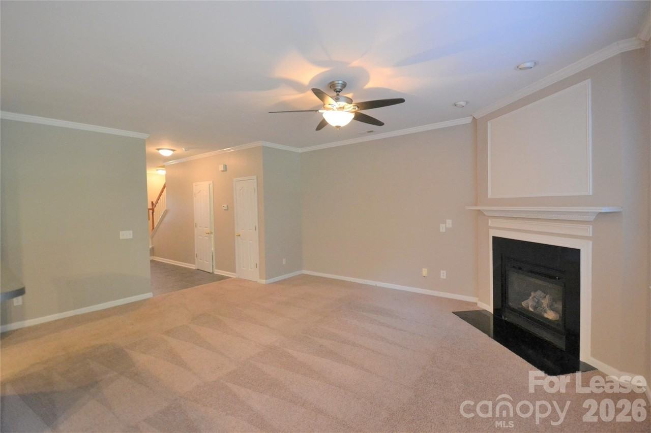 16512 Kettlewell Ln - Photo 5 of 35