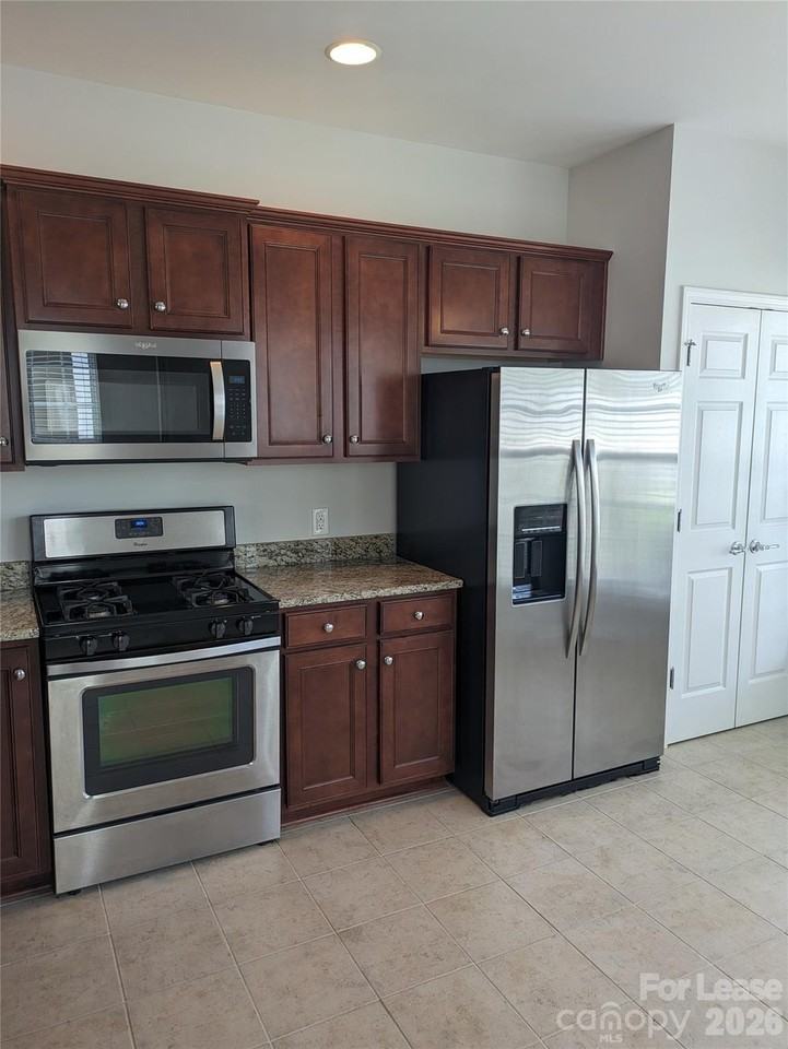 9015 Smokey Hill Ln - Photo 4 of 17