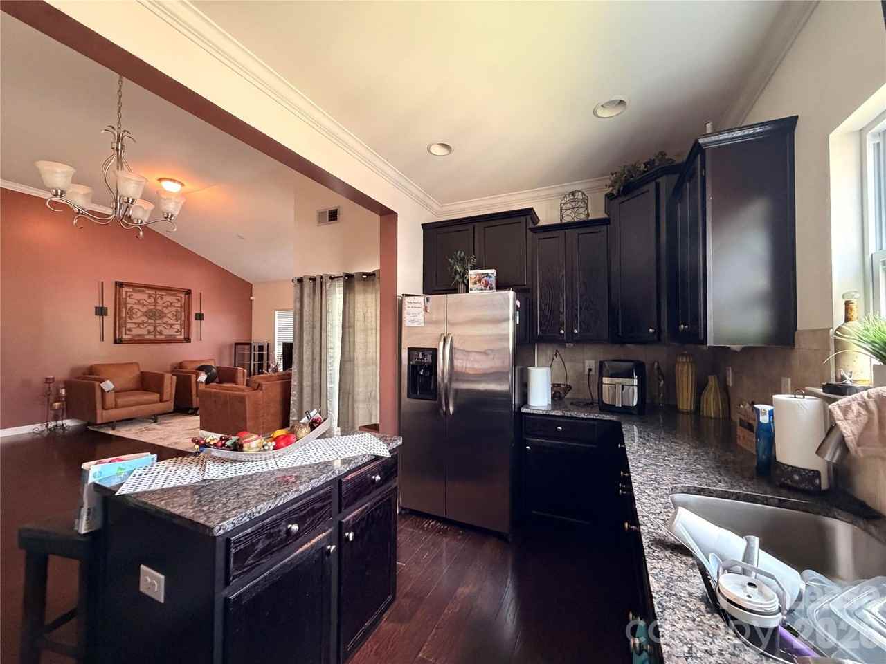 14635 Juventus St - Photo 3 of 8