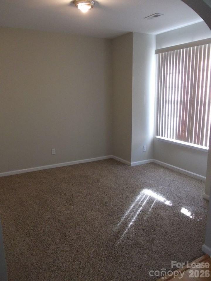 8488 Chaceview Ct - Photo 2 of 21