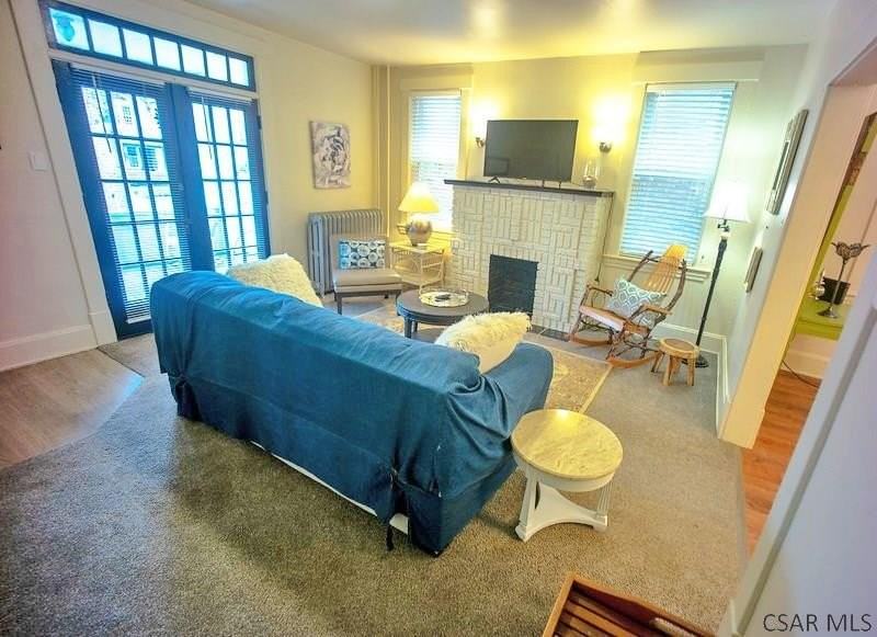 217 Mifflin St #1st - Photo 4 of 24