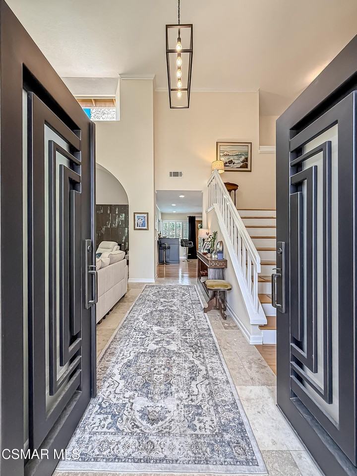 2111 Peak Pl - Photo 2 of 50