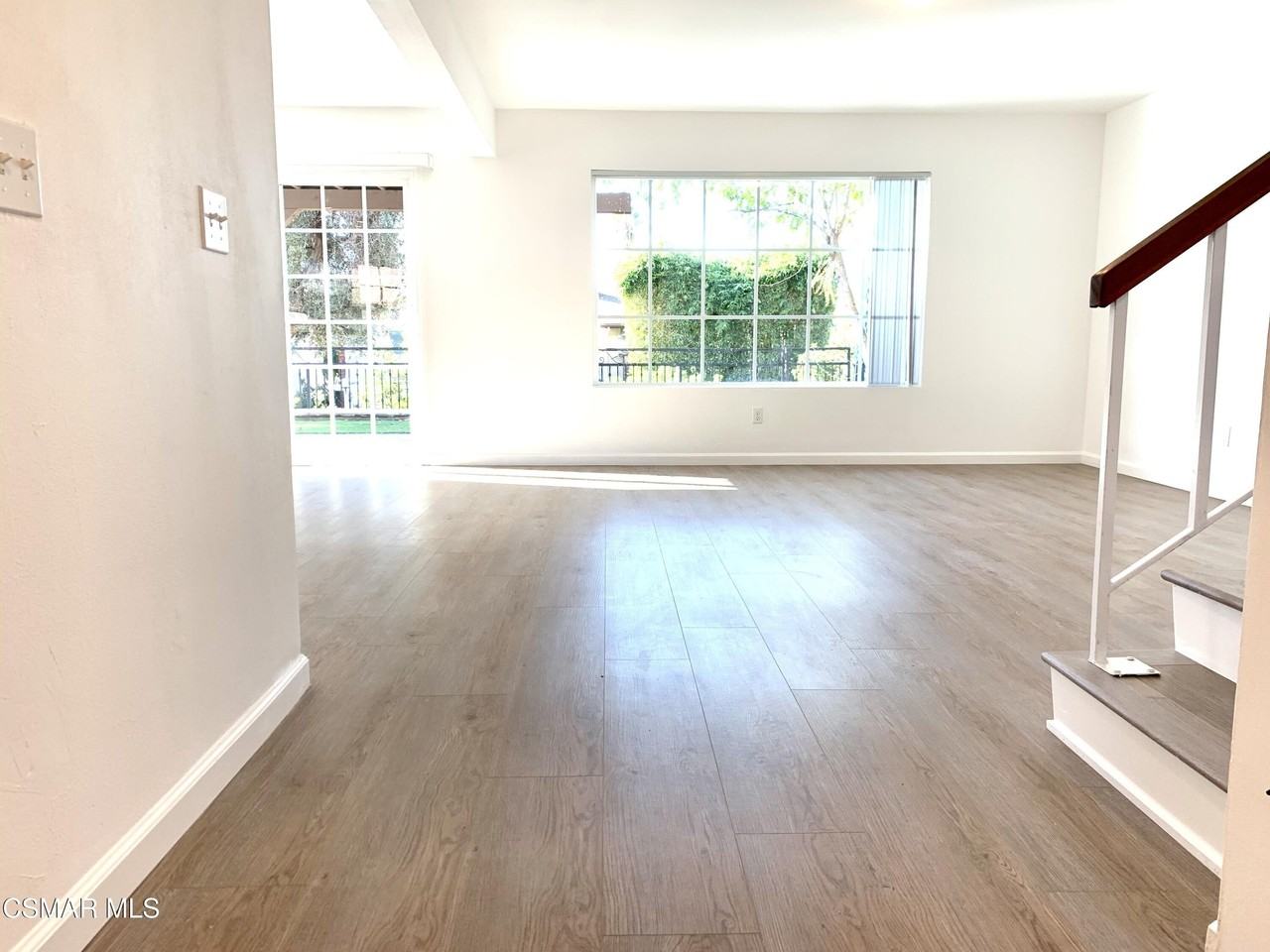 30725 Mainmast Dr - Photo 2 of 18
