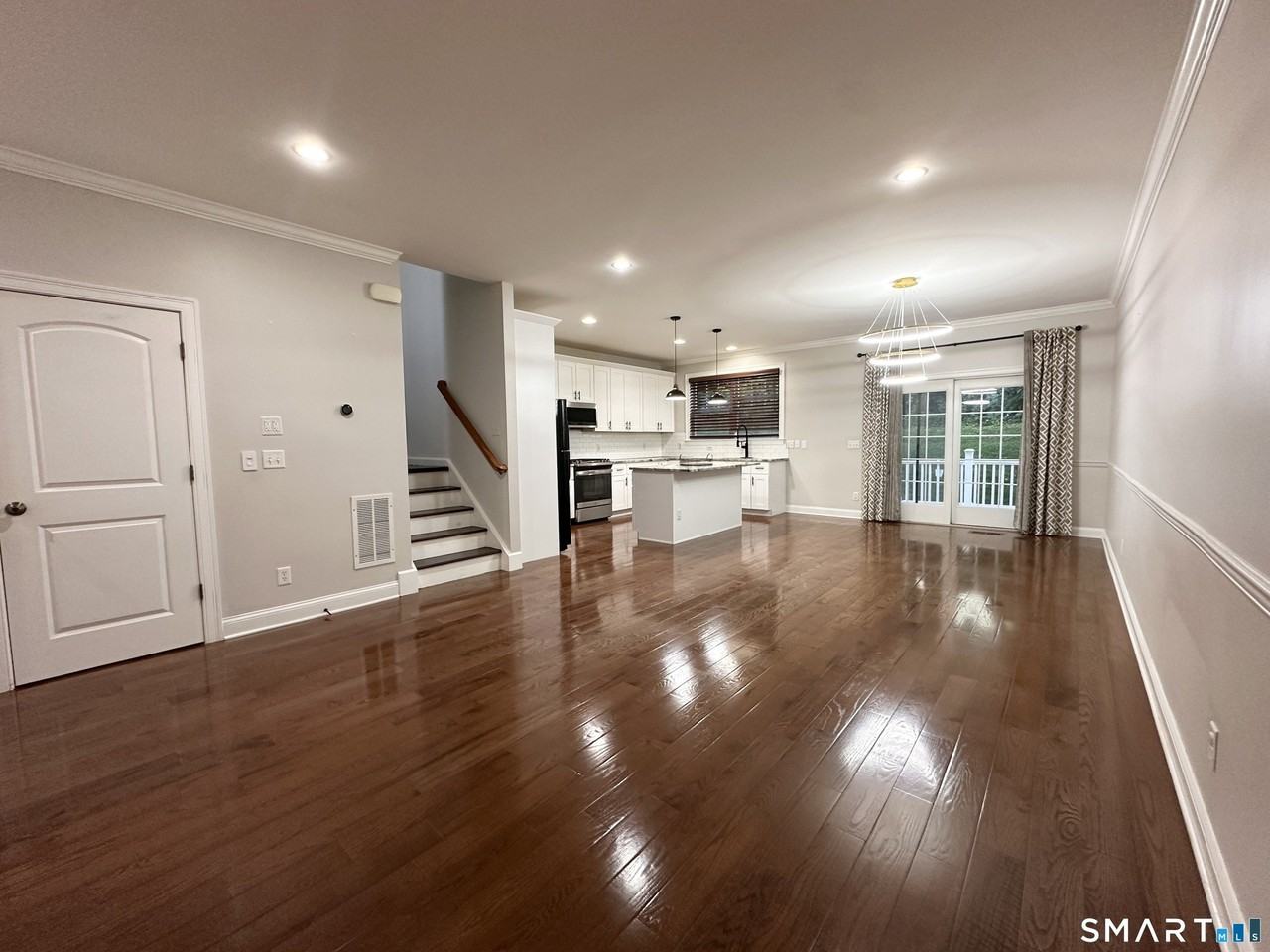 50 Lawrence Ave #50 - Photo 6 of 34