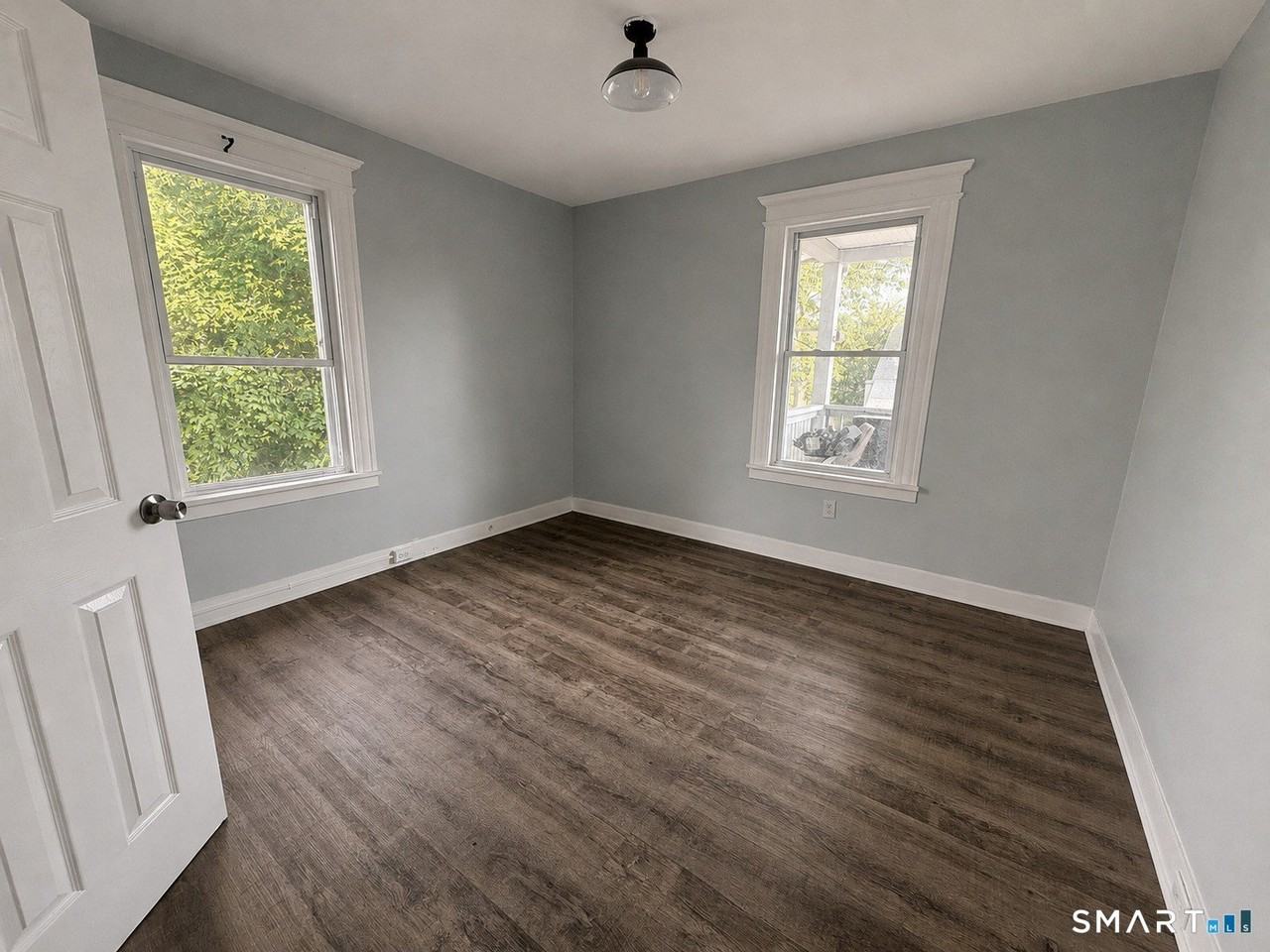350 Spring St - Photo 5 of 6