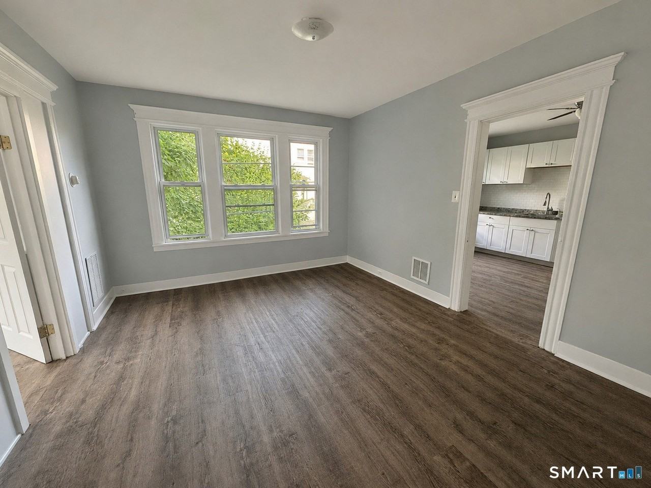 350 Spring St - Photo 6 of 6