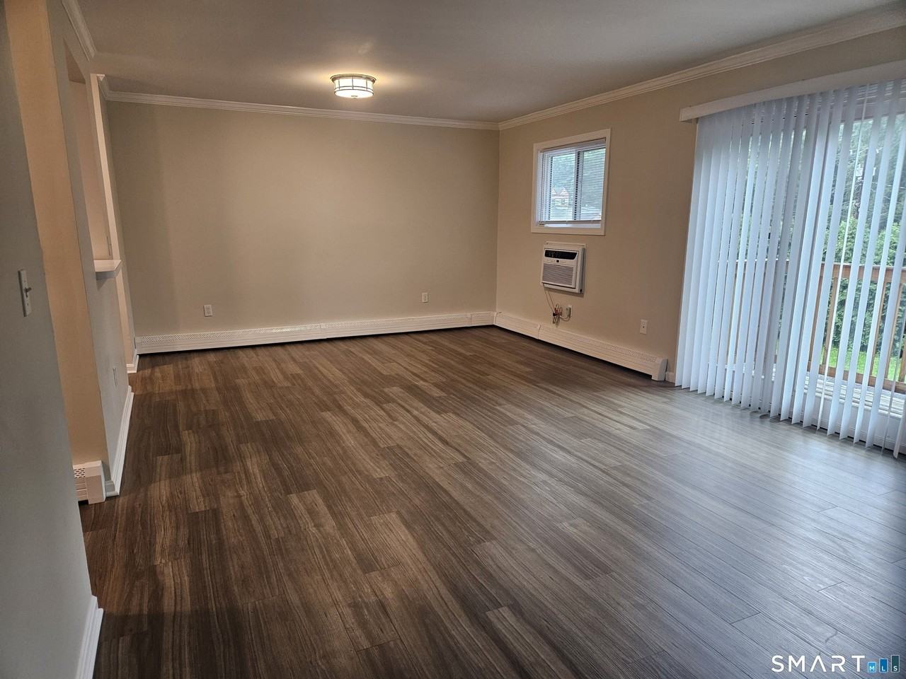 1401 Farmington Ave #B - Photo 2 of 13