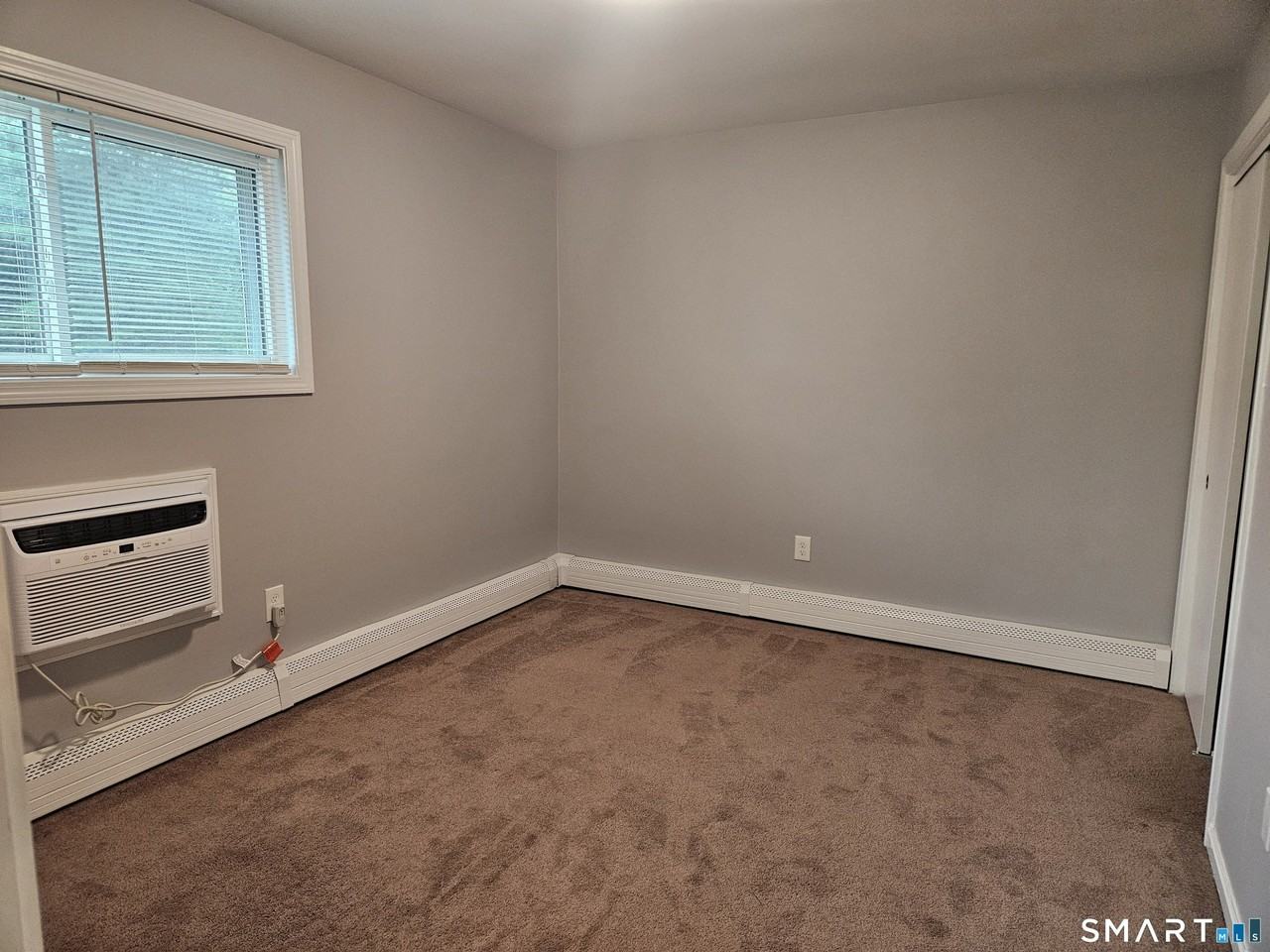 1401 Farmington Ave #B - Photo 7 of 13