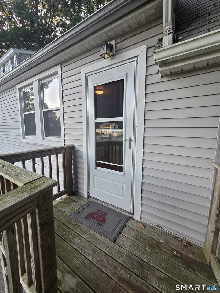72 Godfrey St - Photo 2 of 12