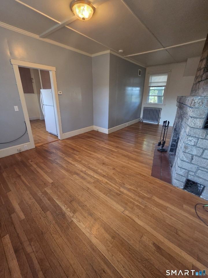 72 Godfrey St - Photo 5 of 12