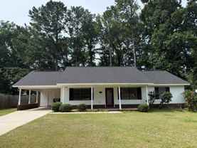413 Chapelwood Dr - Photo 1 of 1